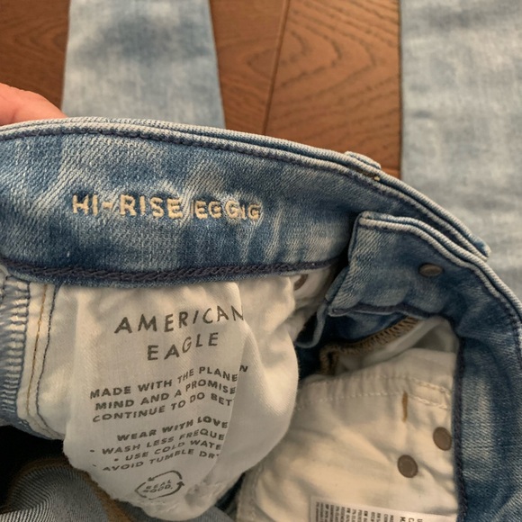 American Eagle women’s jeans size2. - Picture 5 of 6